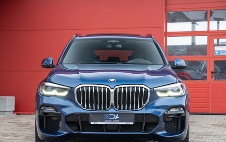 BMW X5, 2019 год, 5 299 800 рублей, 2 фотография