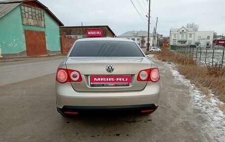 Volkswagen Jetta VI, 2008 год, 535 000 рублей, 3 фотография