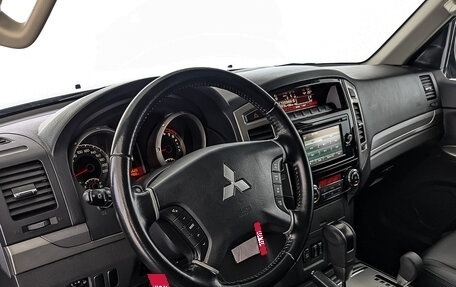 Mitsubishi Pajero IV, 2018 год, 3 850 000 рублей, 15 фотография