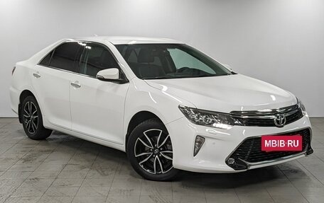 Toyota Camry, 2017 год, 2 690 000 рублей, 3 фотография