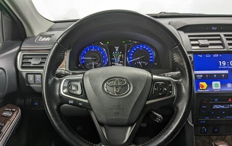 Toyota Camry, 2017 год, 2 690 000 рублей, 30 фотография