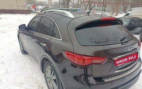 Infiniti QX70, 2014 год, 2 500 000 рублей, 2 фотография