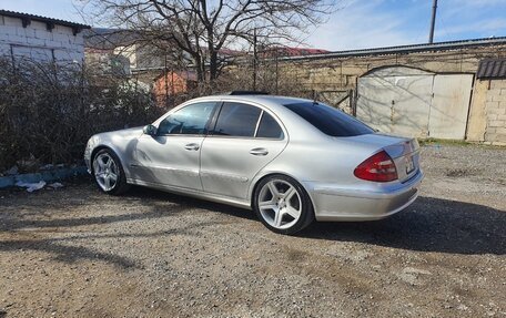 Mercedes-Benz E-Класс, 2005 год, 900 000 рублей, 6 фотография