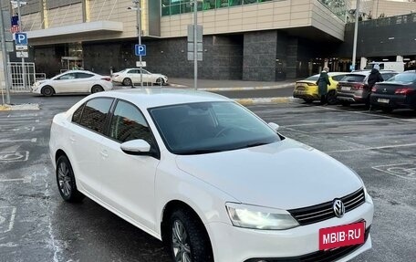 Volkswagen Jetta VI, 2012 год, 675 000 рублей, 2 фотография