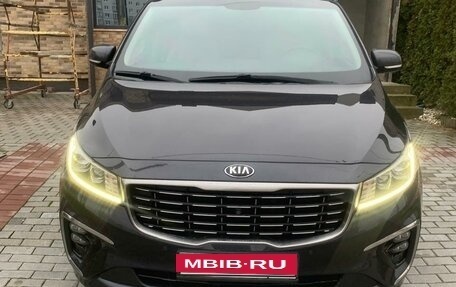 KIA Carnival III, 2018 год, 2 810 000 рублей, 12 фотография