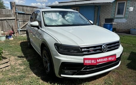 Volkswagen Tiguan II, 2018 год, 3 150 000 рублей, 3 фотография