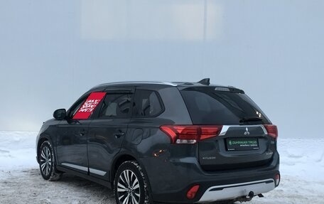 Mitsubishi Outlander III рестайлинг 3, 2019 год, 2 370 000 рублей, 7 фотография