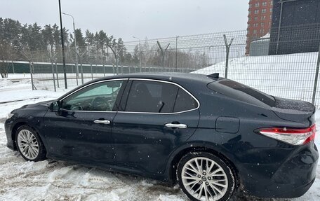 Toyota Camry, 2018 год, 2 800 000 рублей, 3 фотография