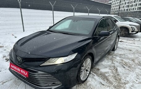 Toyota Camry, 2018 год, 2 800 000 рублей, 2 фотография