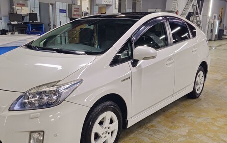 Toyota Prius, 2010 год, 1 200 000 рублей, 10 фотография