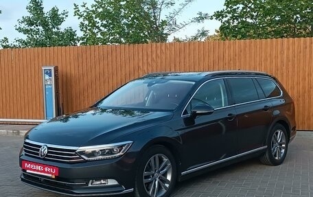 Volkswagen Passat B8 рестайлинг, 2019 год, 3 250 000 рублей, 2 фотография