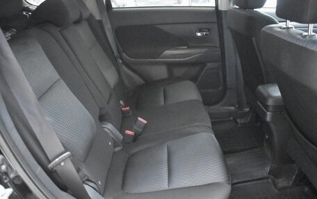 Mitsubishi Outlander III рестайлинг 3, 2014 год, 1 730 000 рублей, 11 фотография