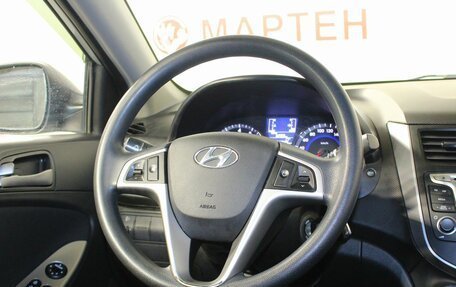 Hyundai Solaris II рестайлинг, 2015 год, 865 000 рублей, 16 фотография