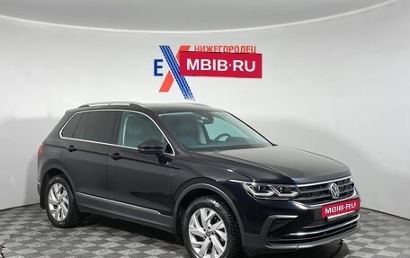 Volkswagen Tiguan II, 2021 год, 3 499 000 рублей, 2 фотография