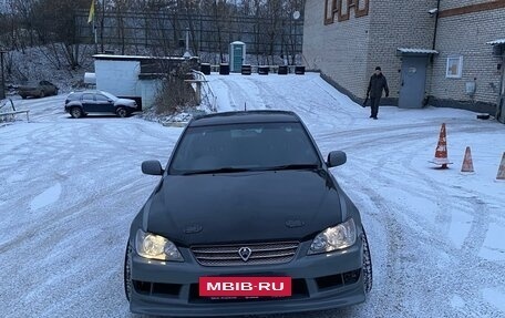 Toyota Altezza, 2001 год, 850 000 рублей, 2 фотография