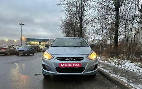 Hyundai Solaris II рестайлинг, 2012 год, 950 000 рублей, 5 фотография