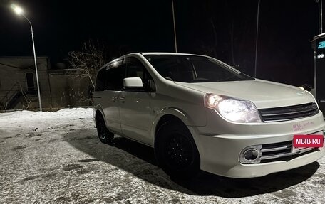 Nissan Lafesta I, 2004 год, 650 000 рублей, 2 фотография