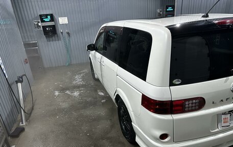 Nissan Lafesta I, 2004 год, 650 000 рублей, 19 фотография