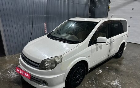 Nissan Lafesta I, 2004 год, 650 000 рублей, 24 фотография