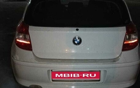 BMW 1 серия, 2009 год, 800 000 рублей, 4 фотография