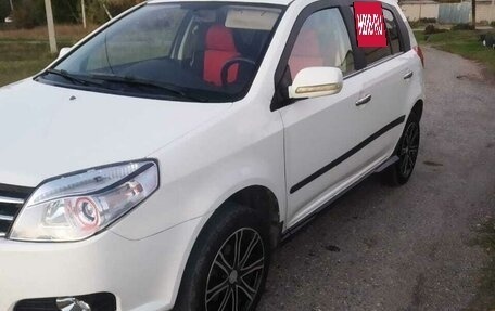 Geely MK Cross I, 2014 год, 600 000 рублей, 2 фотография