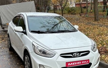 Hyundai Solaris II рестайлинг, 2013 год, 690 000 рублей, 3 фотография