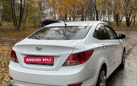 Hyundai Solaris II рестайлинг, 2013 год, 690 000 рублей, 2 фотография