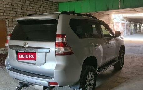 Toyota Land Cruiser Prado 150 рестайлинг 2, 2010 год, 3 100 000 рублей, 2 фотография