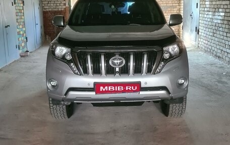 Toyota Land Cruiser Prado 150 рестайлинг 2, 2010 год, 3 100 000 рублей, 6 фотография