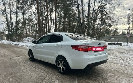 KIA Rio III рестайлинг, 2012 год, 880 000 рублей, 2 фотография