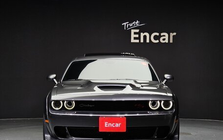 Dodge Challenger III рестайлинг 2, 2021 год, 14 100 002 рублей, 2 фотография