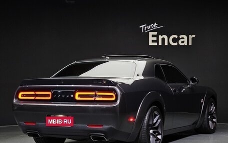 Dodge Challenger III рестайлинг 2, 2021 год, 14 100 002 рублей, 4 фотография