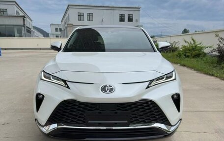 Toyota Venza, 2022 год, 4 000 000 рублей, 2 фотография