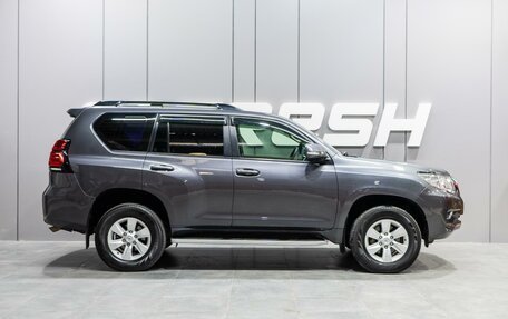 Toyota Land Cruiser Prado 150 рестайлинг 2, 2019 год, 6 350 000 рублей, 5 фотография