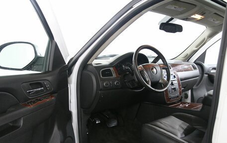 Chevrolet Tahoe III, 2011 год, 2 295 000 рублей, 6 фотография