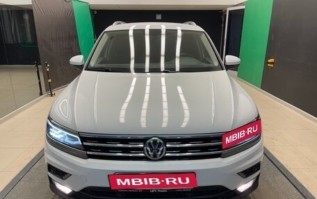 Volkswagen Tiguan II, 2017 год, 2 230 000 рублей, 2 фотография