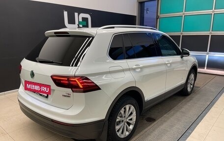 Volkswagen Tiguan II, 2017 год, 2 230 000 рублей, 6 фотография