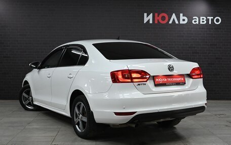 Volkswagen Jetta VI, 2013 год, 1 090 000 рублей, 4 фотография