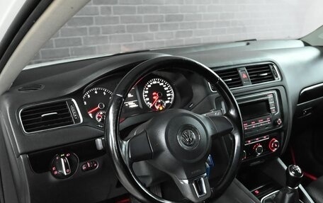 Volkswagen Jetta VI, 2013 год, 1 090 000 рублей, 11 фотография