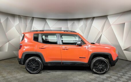 Jeep Renegade I рестайлинг, 2018 год, 2 395 000 рублей, 6 фотография