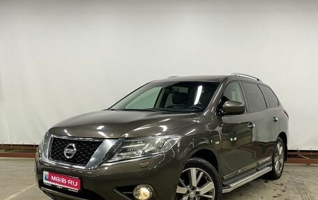 Nissan Pathfinder, 2016 год, 2 399 000 рублей, 1 фотография