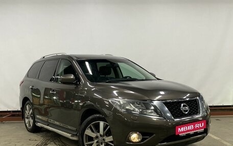 Nissan Pathfinder, 2016 год, 2 399 000 рублей, 3 фотография