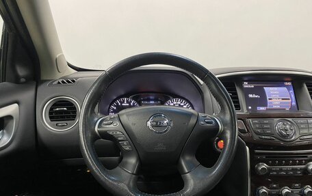 Nissan Pathfinder, 2016 год, 2 399 000 рублей, 21 фотография