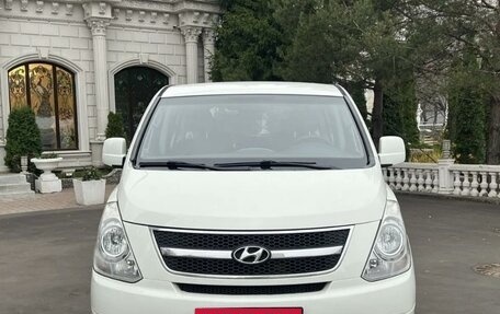 Hyundai Grand Starex Grand Starex I рестайлинг 2, 2009 год, 1 350 000 рублей, 2 фотография