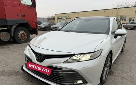 Toyota Camry, 2018 год, 2 590 000 рублей, 6 фотография