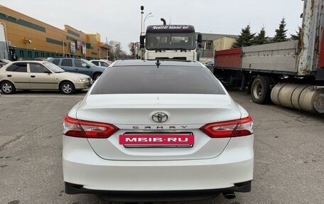 Toyota Camry, 2018 год, 2 590 000 рублей, 7 фотография