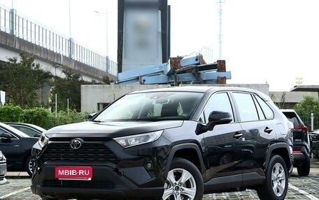 Toyota RAV4, 2024 год, 3 290 000 рублей, 1 фотография