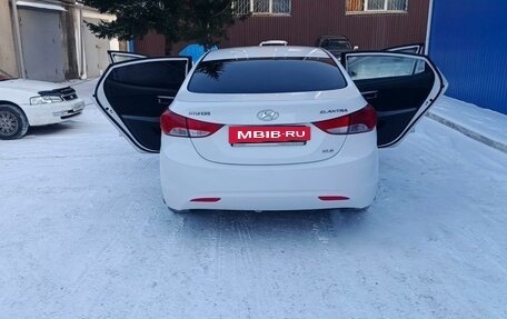 Hyundai Elantra V, 2011 год, 1 150 000 рублей, 2 фотография