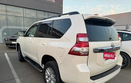 Toyota Land Cruiser Prado 150 рестайлинг 2, 2015 год, 4 050 000 рублей, 5 фотография