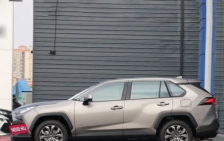 Toyota RAV4, 2024 год, 3 290 000 рублей, 8 фотография